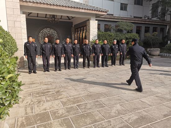 總務(wù)處開(kāi)展安保人員技能培訓(xùn)3