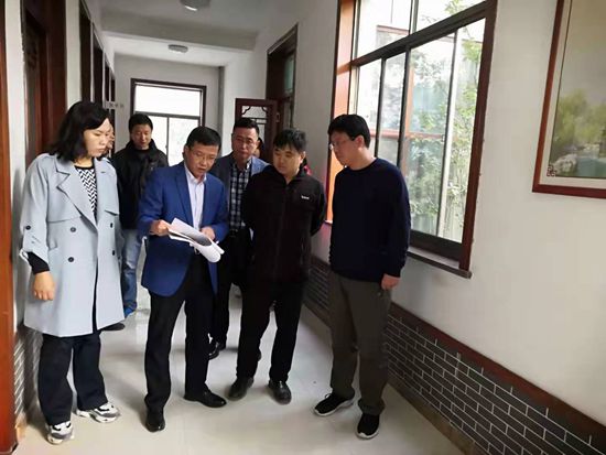 鎮(zhèn)領導到集團指導黨建工作13