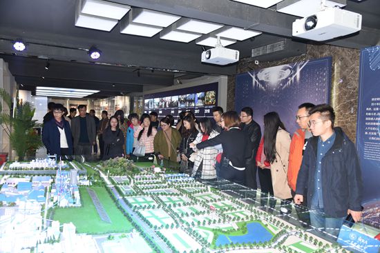 山東理工大學(xué)MBA移動課堂走進(jìn)重山集團(tuán)31