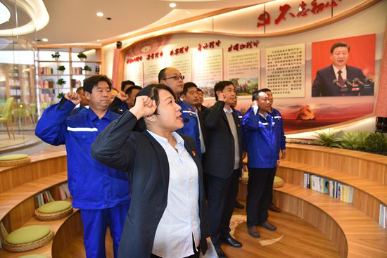 抓實主題教育 筑牢信仰之基 ——集團機關黨支部、重山思沃瑞全體黨員走進“初心學堂”參觀學習68