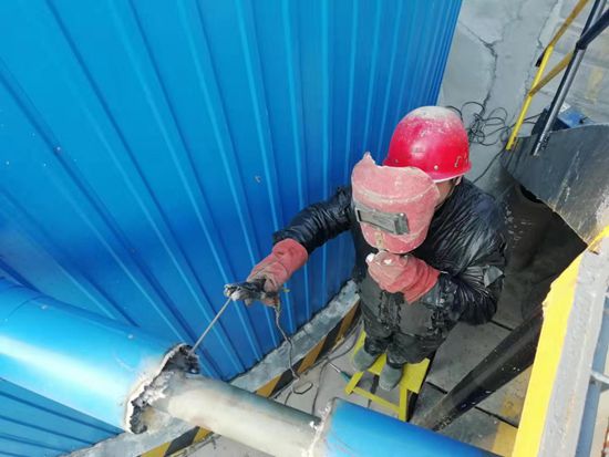 大修進(jìn)行時(shí)，這里有一群可愛的重山人.......95