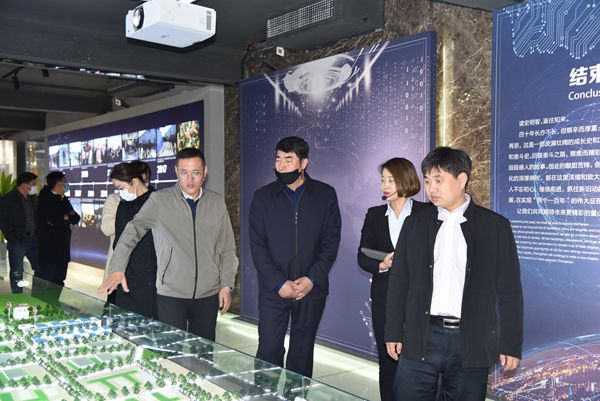 市“四進(jìn)”工作組到重山集團(tuán)調(diào)研49