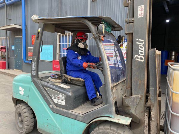 【重山人?重山事】平凡中那抹絢麗的色彩 ——記重山思沃瑞叉車司機劉成國1