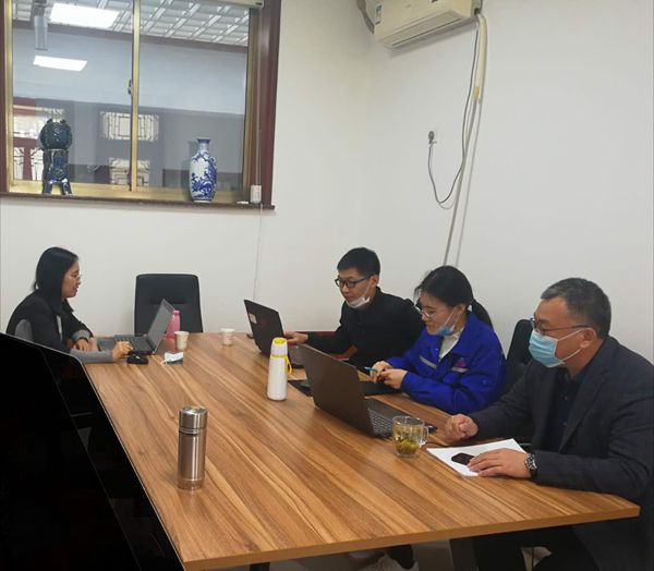 集團(tuán)財(cái)務(wù)中心組織專題培訓(xùn)98