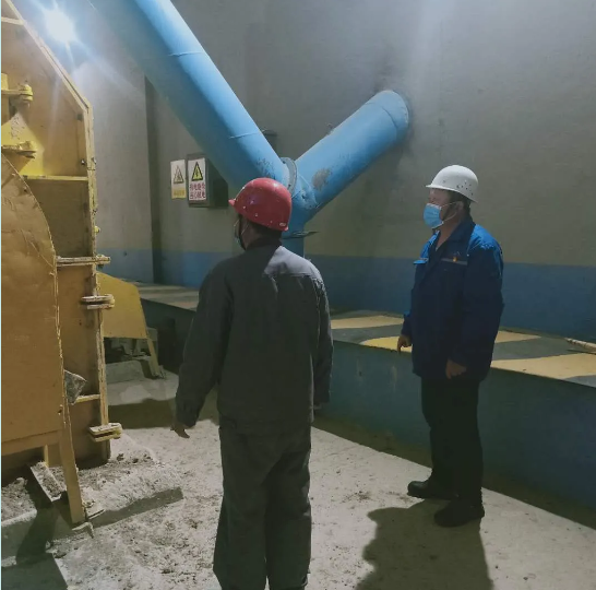 【重山人?重山事】甘做笨鳥(niǎo)先飛的老黃牛 ——記魯中水泥供料車間主任袁雷40