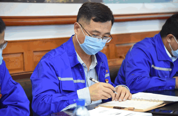 堅守初心使命 不負時代擔當——區(qū)委“流動黨?！边M重山4