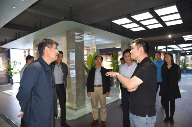 省委政研室“四進(jìn)”工作組到重山文化館調(diào)研59