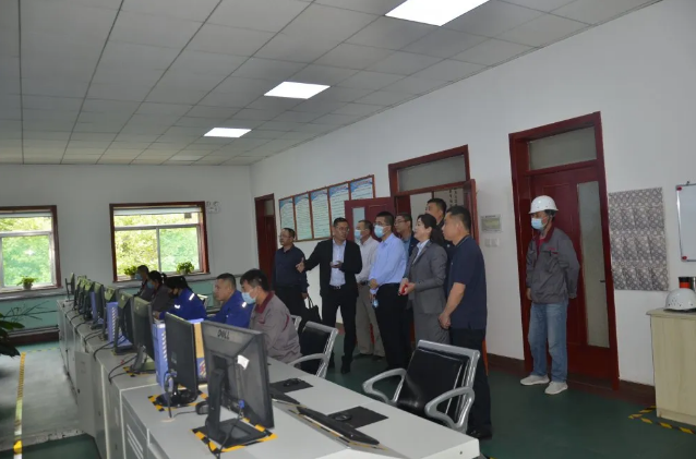 陜西航天建設(shè)集團、齊魯現(xiàn)代產(chǎn)業(yè)研究院到魯中水泥參觀交流35