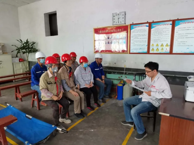 粉磨車(chē)間組織安全事故應(yīng)急演練35