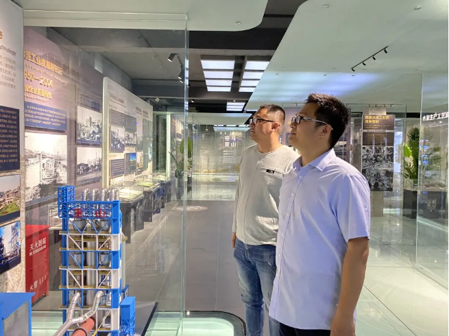 淄博育才中學(xué)到集團參觀交流16