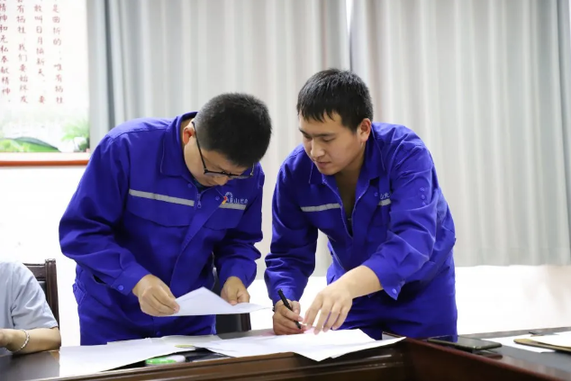 重山光電黨支部召開入黨積極分子推選會議14