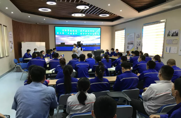 魯中水泥組織安全環(huán)保知識競賽72