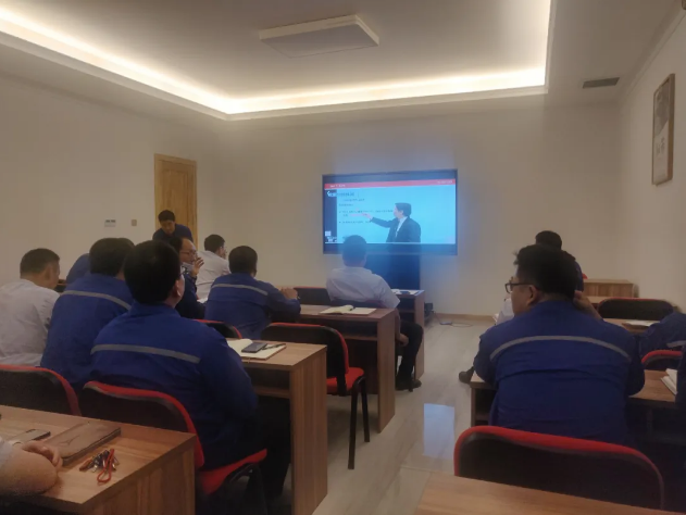 重山思沃瑞進(jìn)行“大學(xué)習(xí)、大培訓(xùn)、大考試”行動(dòng)專項(xiàng)培訓(xùn)7