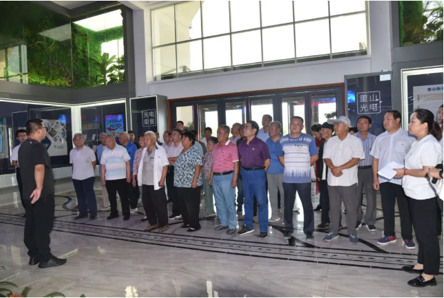 南韓村黨員走進重山集團開展主題黨日活動99