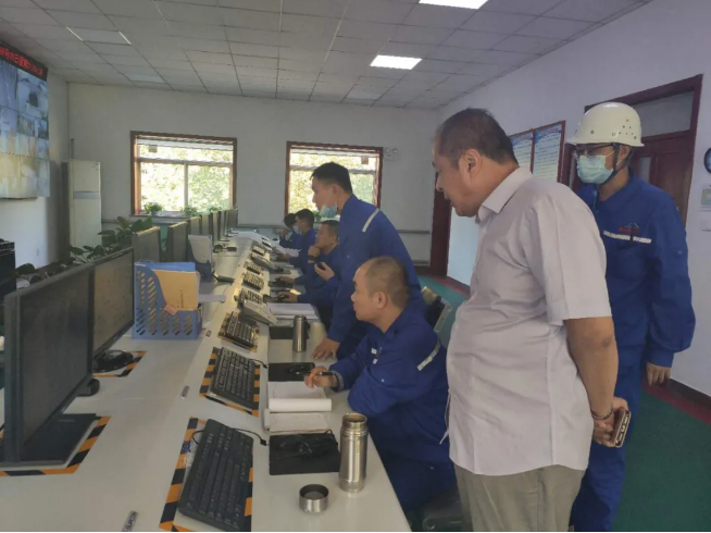 魯中水泥順利通過綜合管理體系監(jiān)督審核27