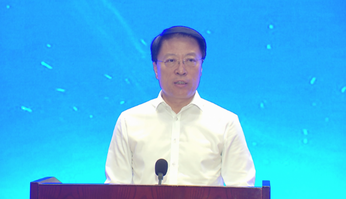 淄博市召開企業(yè)家創(chuàng)新發(fā)展大會——集團董事長、總經理王魯淄當選淄博市企業(yè)聯(lián)合會企業(yè)家協(xié)會副主席39