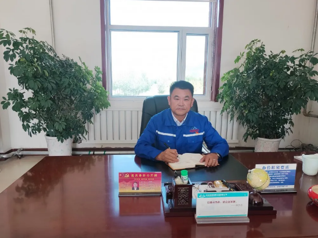 重山人·重山事︱有一種信仰叫“忠誠(chéng)” 有一種信念叫“責(zé)任”——記魯蒙水泥銷(xiāo)售部經(jīng)理崔亦濱28