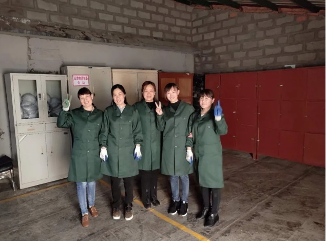 重山人·重山事︱窮當益志堅 巾幗不讓須眉 ——采訪魯中水泥物資部經(jīng)理張娟52