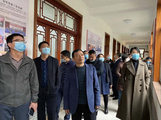 淄川區(qū)工信局等部門、企業(yè)負責人到集團調(diào)研22